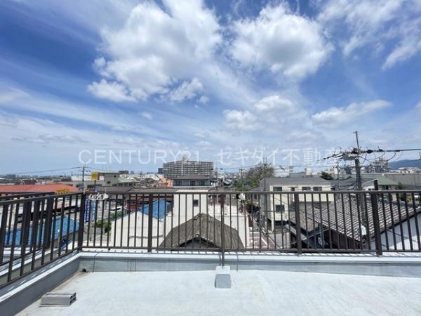 柏原市今町2丁目戸建て（屋上・ガレージ付き）