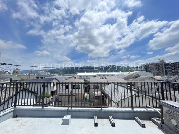 柏原市今町2丁目戸建て（屋上・ガレージ付き）