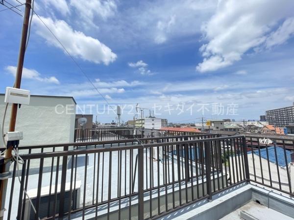柏原市今町2丁目戸建て（屋上・ガレージ付き）