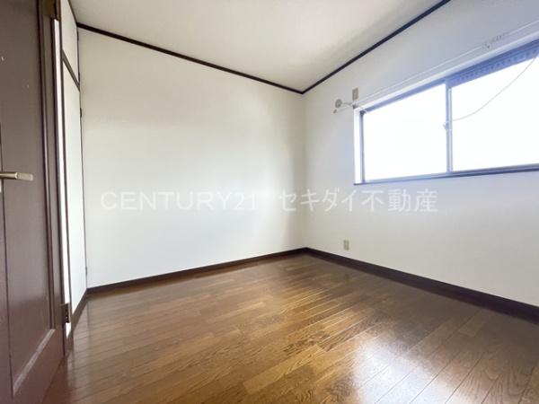 柏原市今町2丁目戸建て（屋上・ガレージ付き）