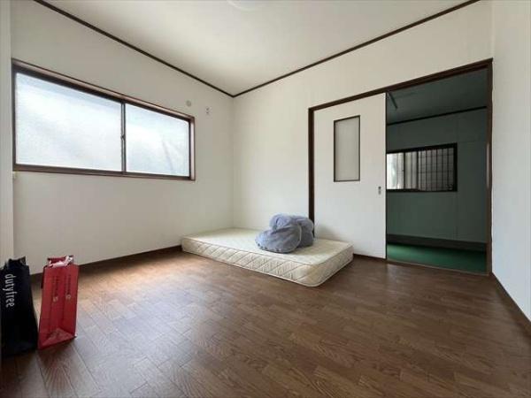 大蓮北１丁目戸建て（ガレージ付き）