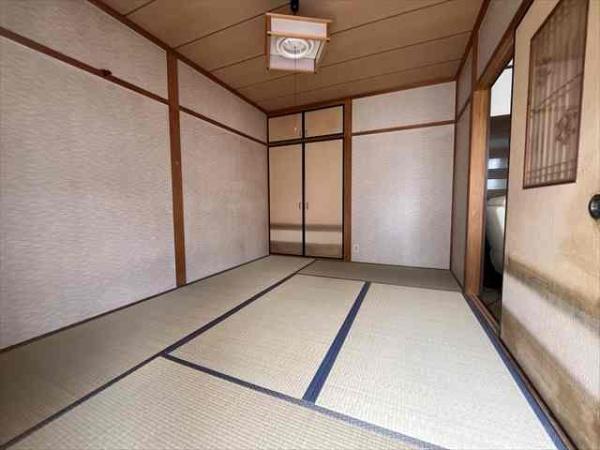 大蓮北１丁目戸建て（ガレージ付き）