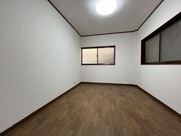 大蓮北１丁目戸建て（ガレージ付き）