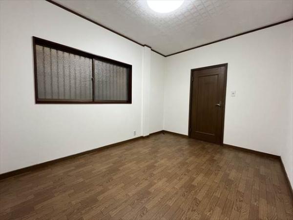 大蓮北１丁目戸建て（ガレージ付き）