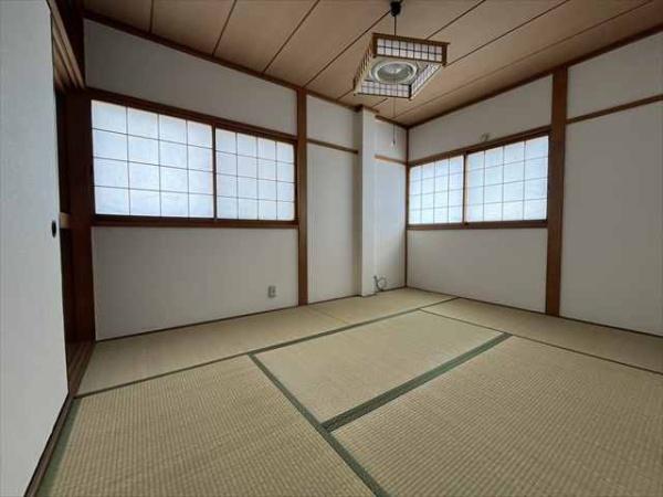 大蓮北１丁目戸建て（ガレージ付き）