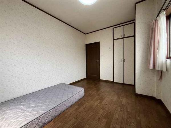 大蓮北１丁目戸建て（ガレージ付き）