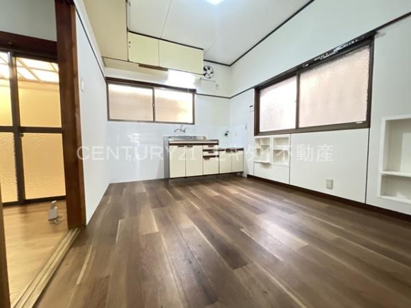 川北3丁目ガレージ付戸建