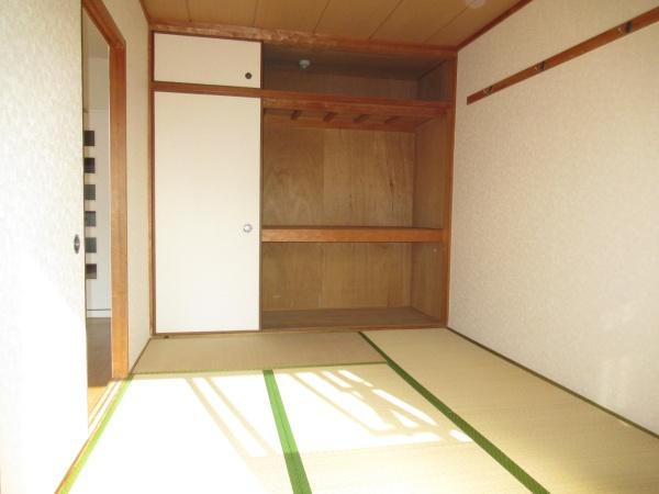 ロイヤル八尾