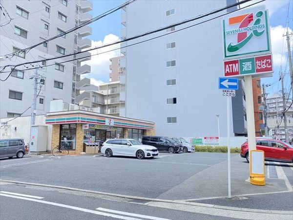 ロイヤルハイツ太田(セブンイレブン八尾光町店)