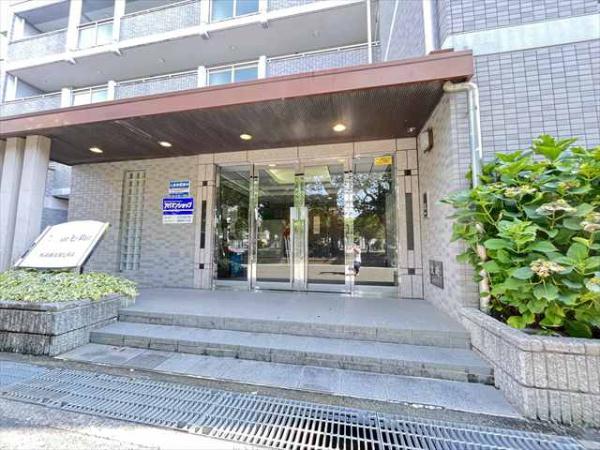 ドゥヴァンルパルク川村