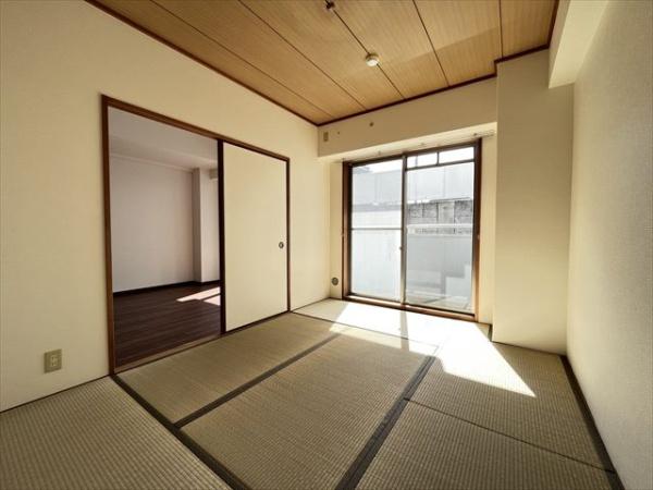 ドゥヴァンルパルク川村