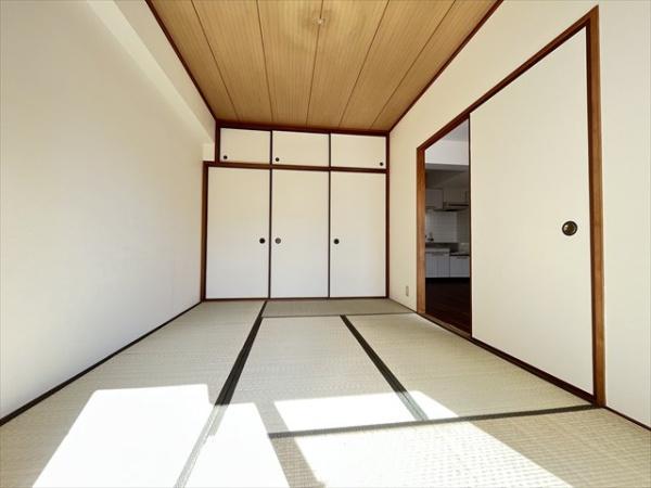ドゥヴァンルパルク川村