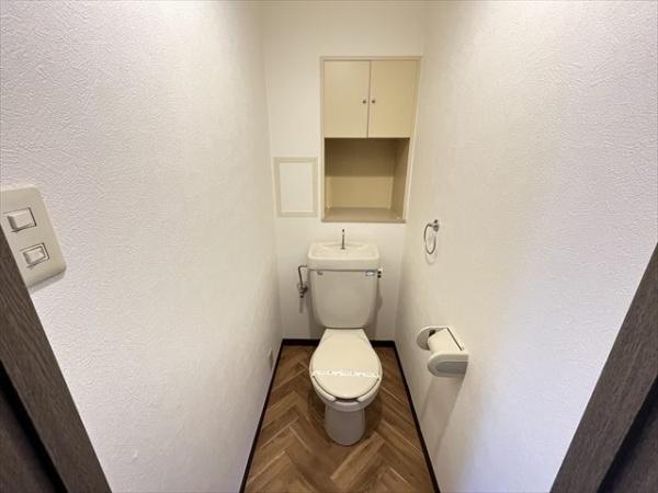 ドゥヴァンルパルク川村