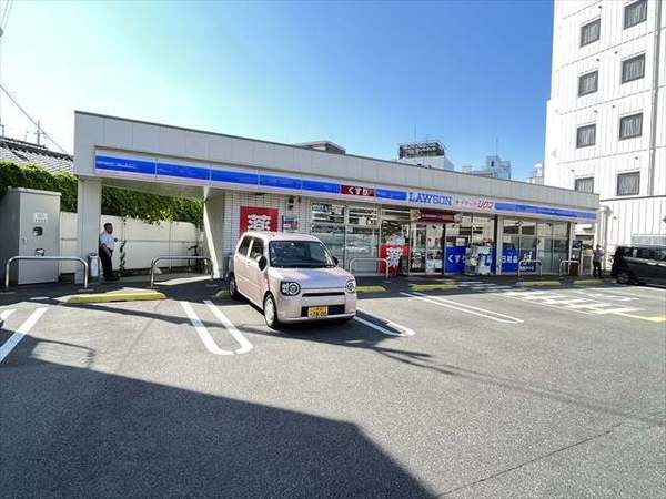 山田ビル(ローソン＋ドラッグシグマ八尾本町店)