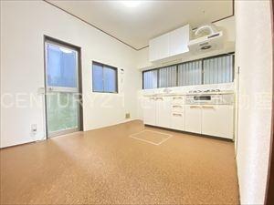 柏原市安堂町貸家