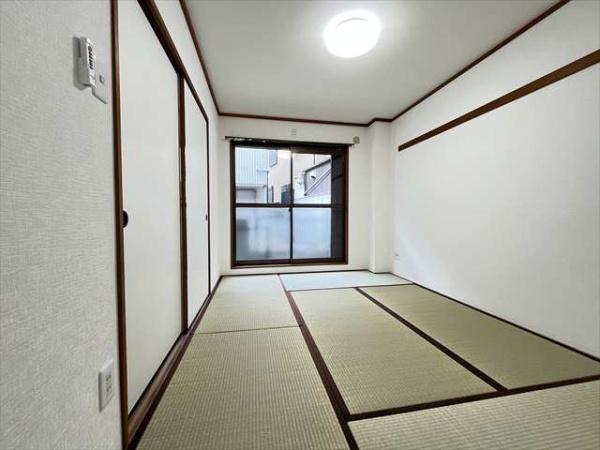 エステート高安B棟