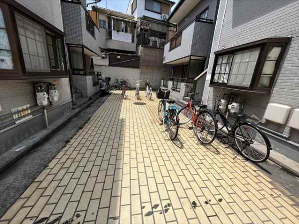 エステート高安B棟