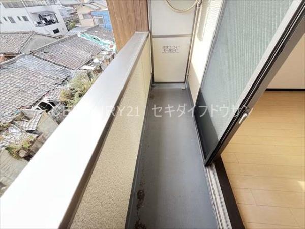 アクイラ