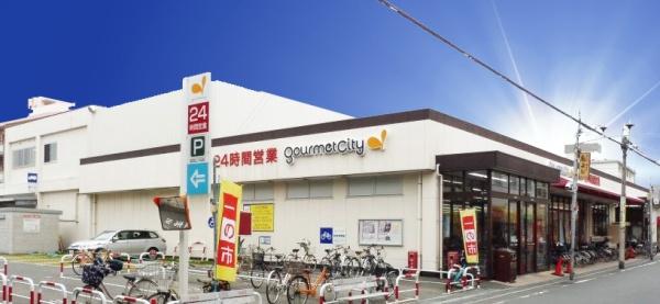 友井1丁目ガレージ付戸建(グルメシティ長瀬店)