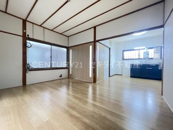 高安町北5丁目テラスハウス
