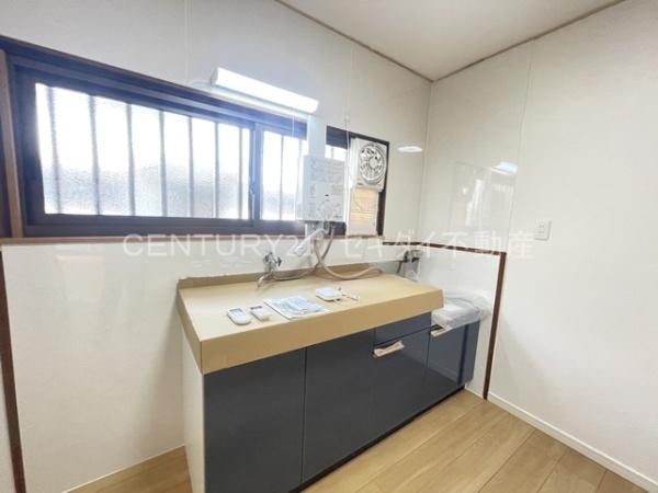 高安町北5丁目テラスハウス