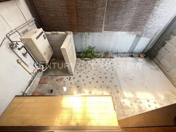 高安町北5丁目テラスハウス