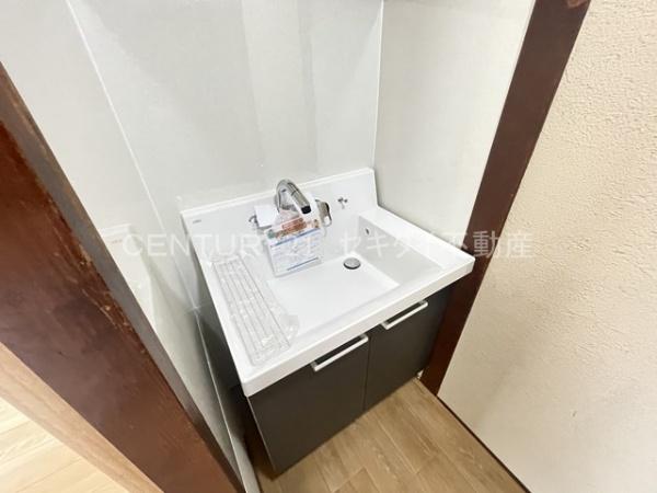 高安町北5丁目テラスハウス