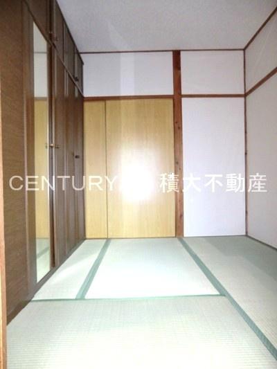 久宝寺５丁目ガレージ付き戸建て