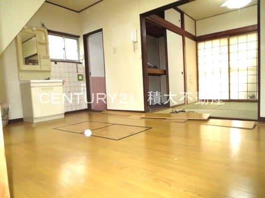 久宝寺５丁目ガレージ付き戸建て