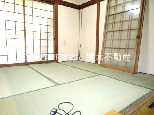 久宝寺５丁目ガレージ付き戸建て