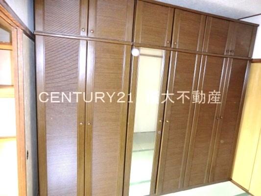 久宝寺５丁目ガレージ付き戸建て