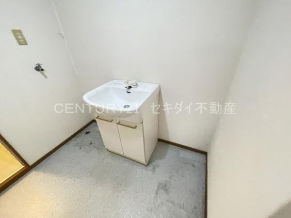 八尾市亀井町２丁目の貸家