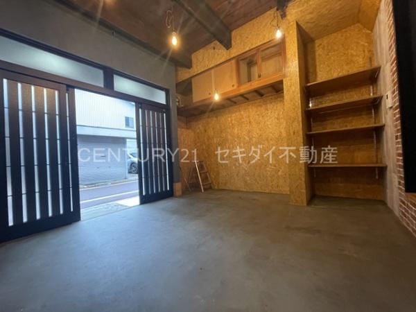 ロッヂi清州１丁目貸家