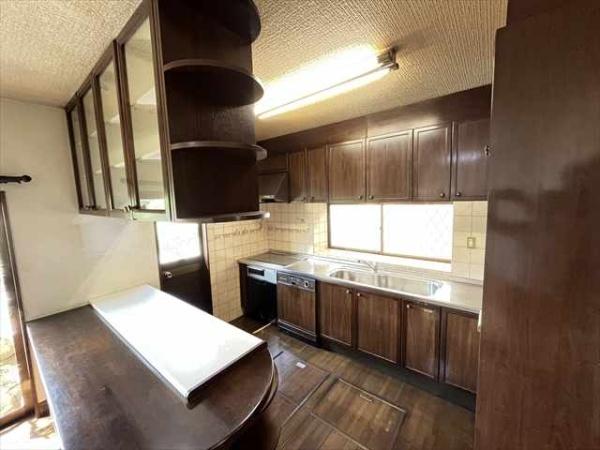 服部川８丁目戸建て