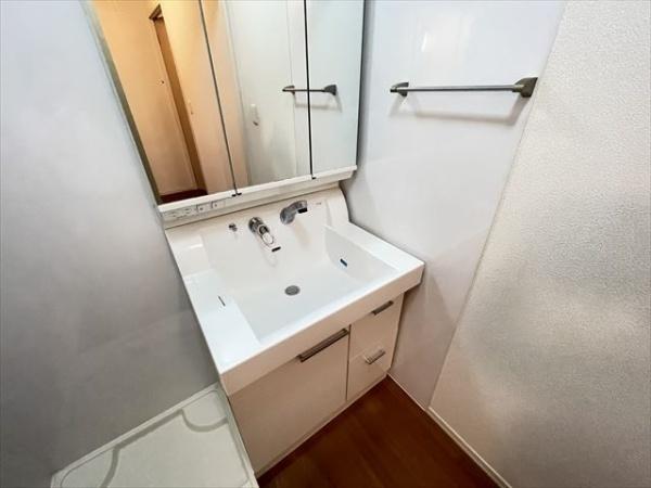 八尾市萱振町１丁目のアパート