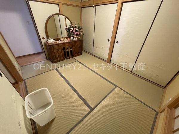 福万寺町南2丁目ガレージ付戸建て