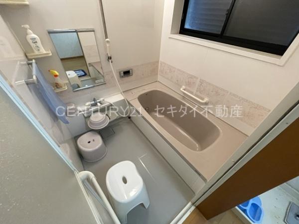 福万寺町南2丁目ガレージ付戸建て