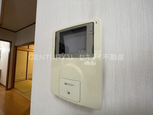 福万寺町南2丁目ガレージ付戸建て