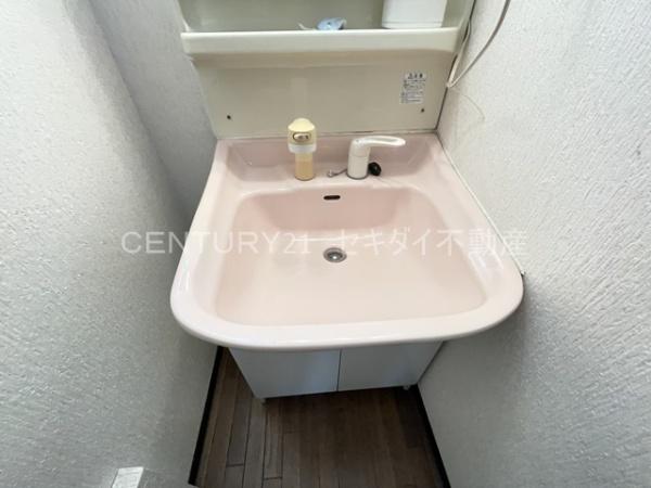 今町2丁目貸家