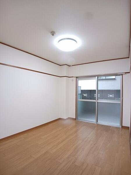 八尾市南亀井町２丁目のアパート