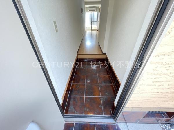 八尾市跡部本町2丁目のテラスハウス(玄関)