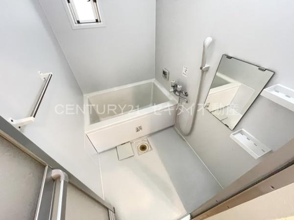 八尾市跡部本町2丁目のテラスハウス(バス)