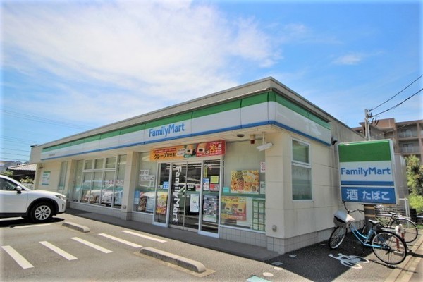 テラスハウス若葉(ファミリーマート鶴ヶ島富士見四丁目店)