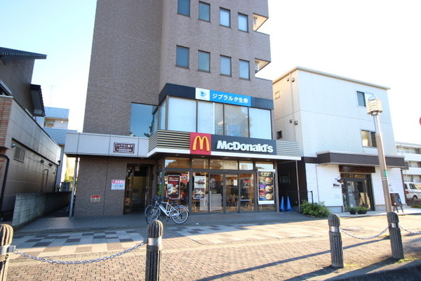 サカエハイツ(マクドナルド高坂駅前店)