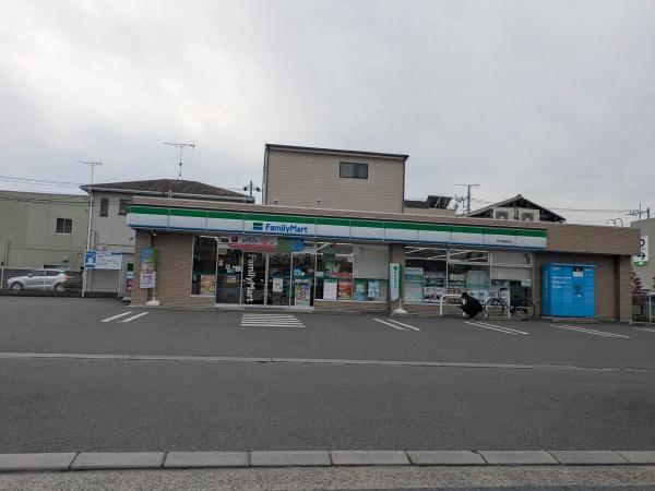 ガーデンスクエア北坂戸(ファミリーマート坂戸薬師町店)