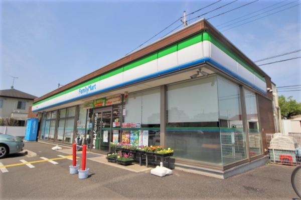 DearNest関間(ファミリーマート若葉駅西店)