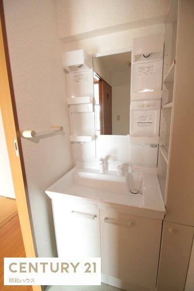 ウィスタリアオーク