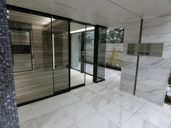 ディアレイシャス西川口(エントランス)