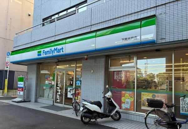 ディアレイシャス下高井戸(ファミリーマート下高井戸店)