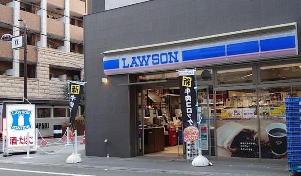 コンフォリア・リヴ心斎橋鰻谷Q(ローソン東心斎橋一丁目店)